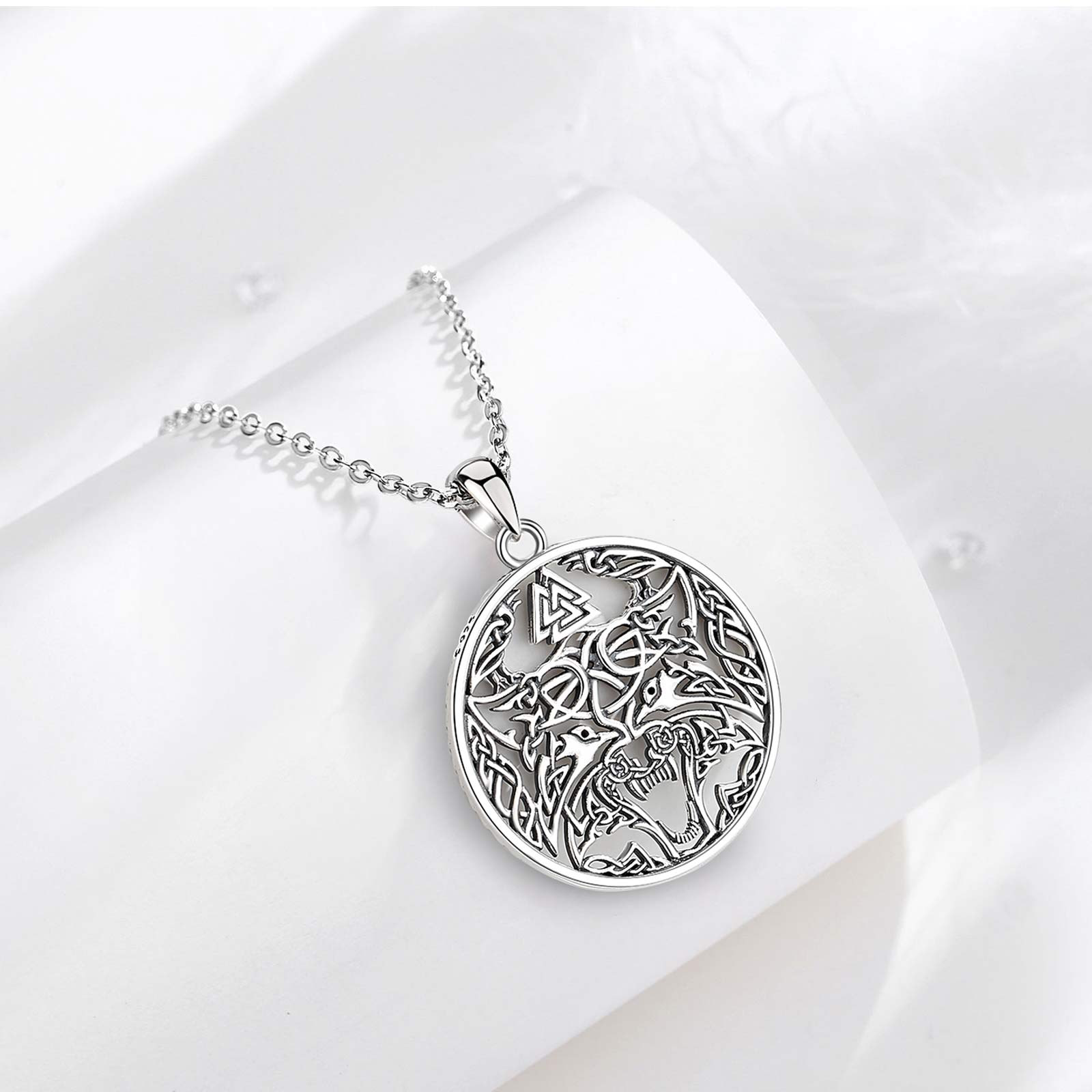 Eudora-collar de lobo vikingo  - Wolf Jewelry & Watches Tampa reseña y precio